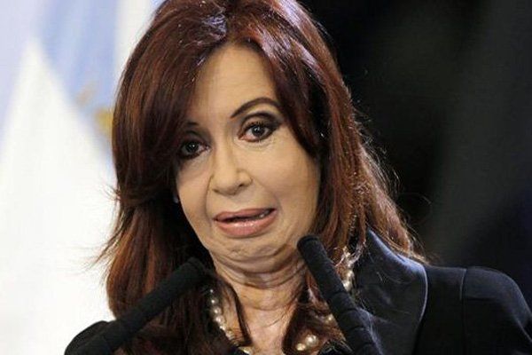En Twitter muchos preguntan cómo le habrá caído la torta a Cristina, entre el #18F y el procesamiento de Boudou.