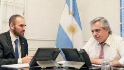 altText(Horas antes de la bilateral con Merkel, la Rosada salió a responderle al kirchnerismo)}