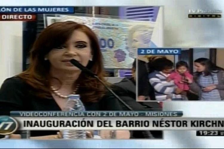 Cristina anoche en la videoconferencia con la bebe Nati