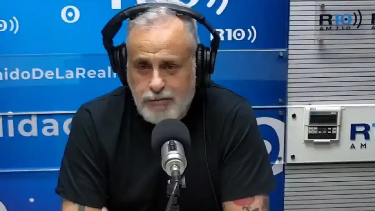 Después de que Clarín dudara de la continuidad de Carnaval, Jorge Rial respondió con algo más grave: persecución política y una pelea por quién puede hablar.