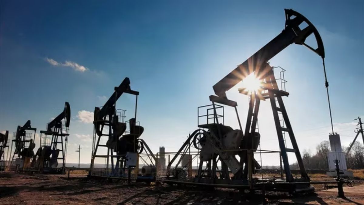 El mercado petrolero vuelve a moverse con fuerza: el Brent se mantiene arriba de los US$100 y cualquier señal sobre Ormuz puede trasladarse rápido a energía, transporte e inflación. El mercado petrolero vuelve a moverse con fuerza: el Brent se mantiene arriba de los US$100 y cualquier señal sobre Ormuz puede trasladarse rápido a energía, transporte e inflación.