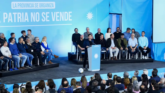 El Gobernador bonaerense habló de estafa electoral en el plenario militante de Mar Chiquita