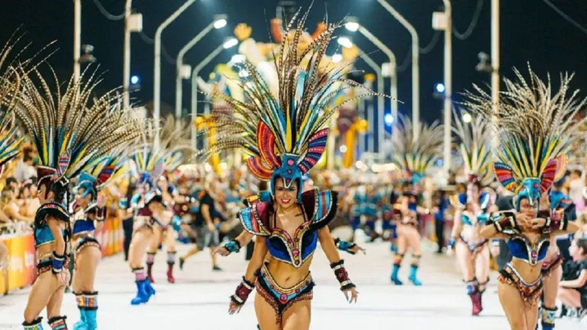 Feriados de Carnaval 2026: Cuatro días de fiesta que paralizan al país