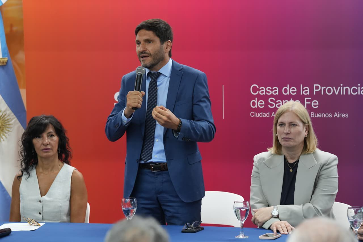 El gobernador presentó en la Casa de la Provincia de Santa Fe, en la Ciudad Autónoma de Buenos Aires, la muestra agroindustrial más importante del país. El gobernador presentó en la Casa de la Provincia de Santa Fe, en la Ciudad Autónoma de Buenos Aires, la muestra agroindustrial más importante del país.