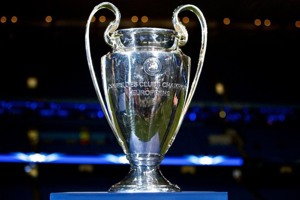 El trofeo que se llavará el campeón de la Champions League. El trofeo que se llavará el campeón de la Champions League.