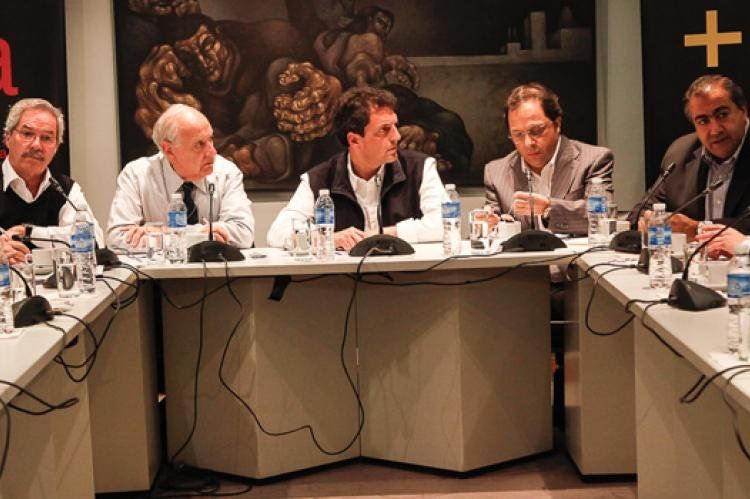 Sergio Massa, Felipe Solá, Martín Redrado, Mirta Tundis, Grabriel katopodis, Joaquin De La Torre, Hector Daer, Miguel Peirano, Ignacio De Mendiguren, Adrian Perez, Soledad Martinez, José Eseverri y Daniel Arroyo.