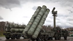 altText(Putin anunció alianza militar con India y firmó 28 acuerdos)}