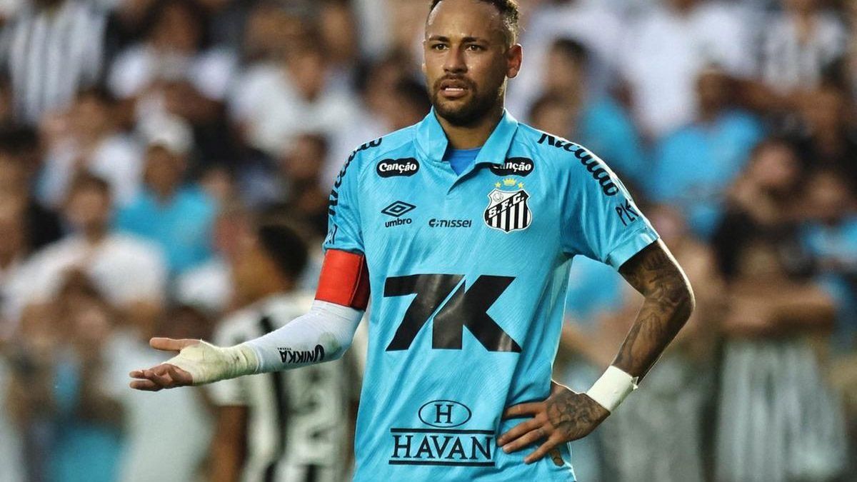 Neymarno formará parte de los convocados del Santos para el partido ante el Palmeiraspor una insólita razón en el Brasileirao.