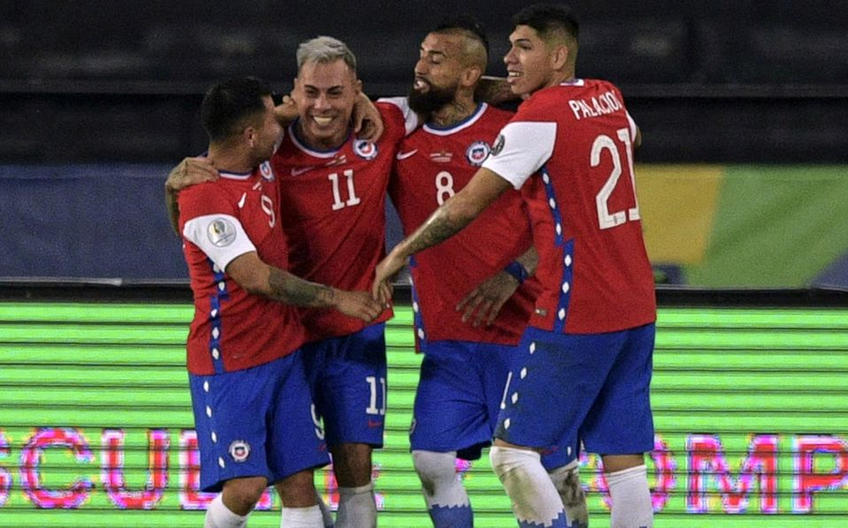 Pese a la levantada final, Chile est&aacute; m&aacute;s adentro que afuera de Qatar 2022.