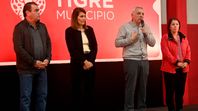 Elintendente de Tigre, Julio Zamora, expresó: “La decisión del Municipio esseguir sosteniendo las políticas sociales”. Elintendente de Tigre, Julio Zamora, expresó: “La decisión del Municipio esseguir sosteniendo las políticas sociales”.
