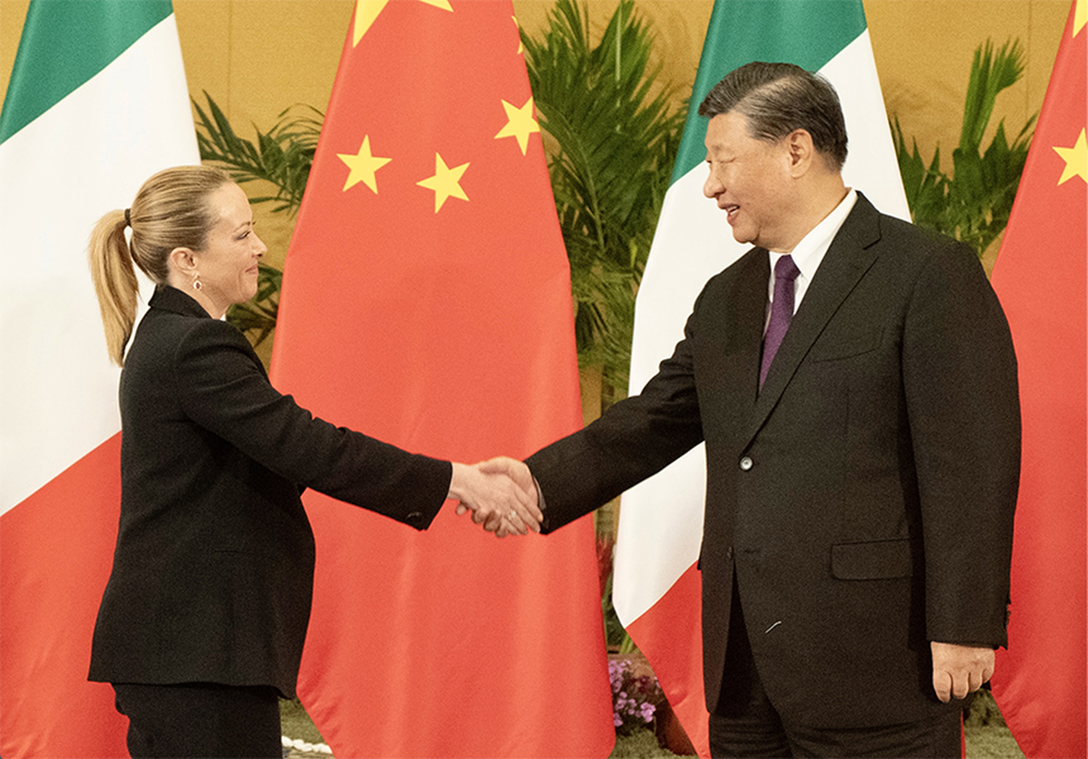 Giorgia Meloni y Xi Jinping en el G20. Giorgia Meloni y Xi Jinping en el G20.