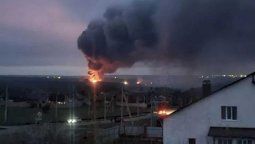 altText(¿Sabotaje de Kiev? Otro incendio en Rusia: depósito de armas)}