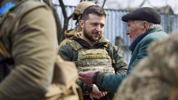 altText(Ucrania: Diplomacia y 'genocidio', Macron distinto de Biden)}