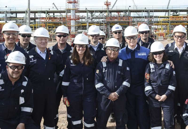 En la foto estan Mauricio Macri y Paolo Rocca. El propósito fue desmentir las versiones muy fundamentadas de enojo entre ambos. En la foto estan Mauricio Macri y Paolo Rocca. El propósito fue desmentir las versiones muy fundamentadas de enojo entre ambos.