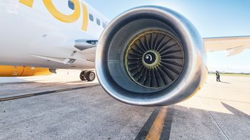 Flybondi ya tiene el 15% del mercado doméstico aerocomercial de pasajeros. Flybondi ya tiene el 15% del mercado doméstico aerocomercial de pasajeros.