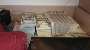 ANDIS: indignan imágenes de dólares y euros hallados en el vestidor de Ornella Calvete