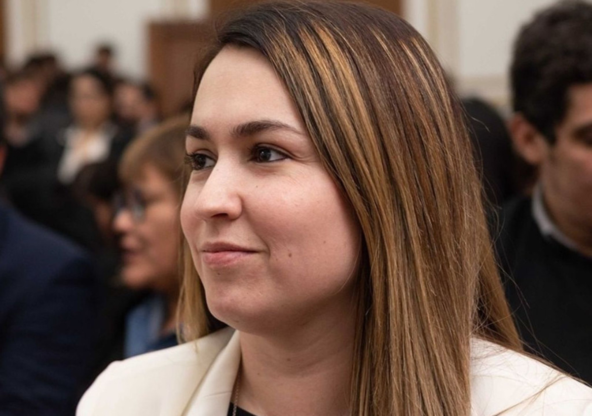 La gobernador de Santa Cruz Alicia Kirchner designó a la ex cuñada de Máximo María Belén García al frente del ministerio de Desarrollo Social.