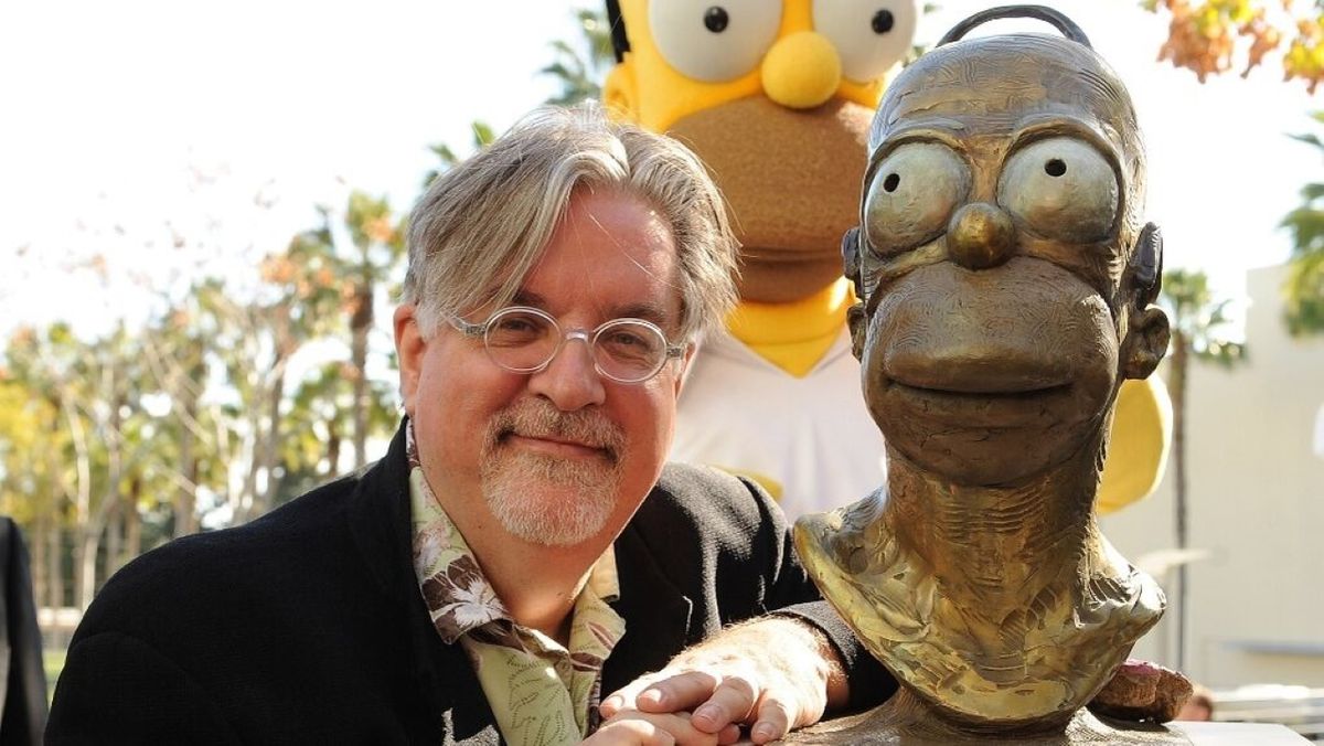 Matt Groening, creador de Los Simpson, Futurama y Desencanto, cumple años hoy. El humor satírico, personajes entrañables y la crítica social son su sello.