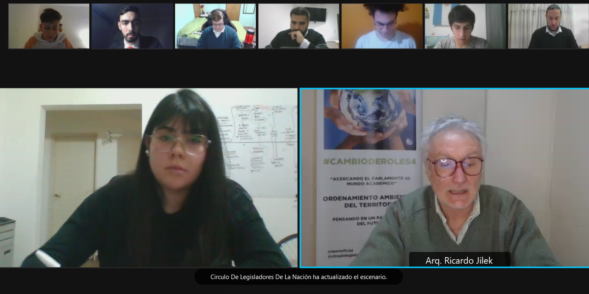 Alumnos universitarios debatieron sobre ordenamiento ambiental
