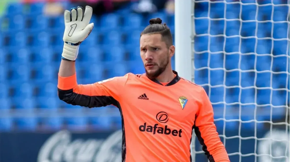 Ledesma surgió en Rosario Central y llegó a River proveniente del Cádiz español Ledesma surgió en Rosario Central y llegó a River proveniente del Cádiz español