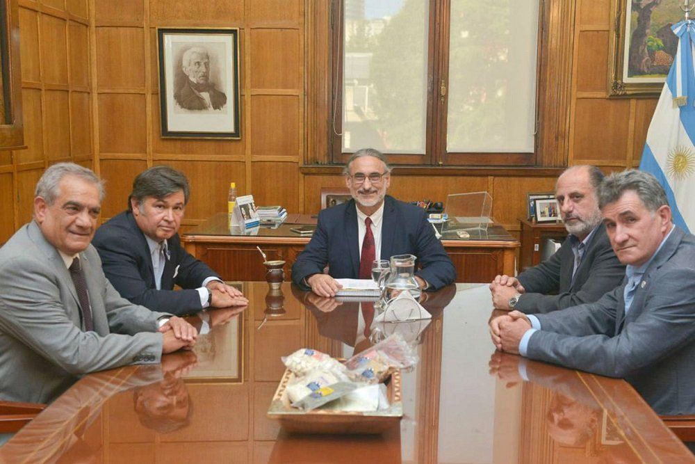 Luis Basterra, ministro de Agroindustria.