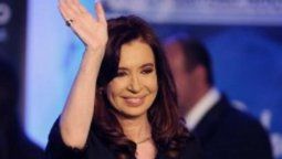 altText(Cristina pidió no hablar de re-re, y prometió un hospital cuando Peralta se vaya)}