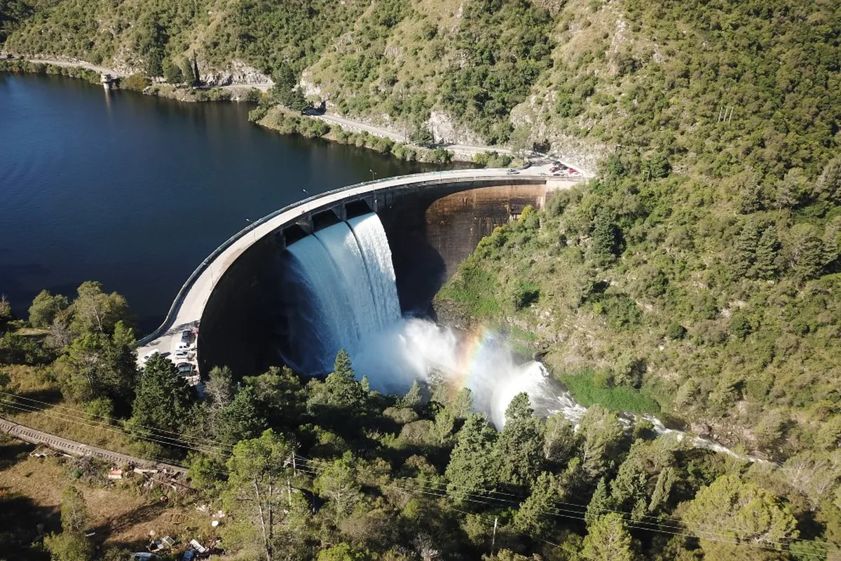 Uno de los diques más bellos e importantes de Córdoba. Uno de los diques más bellos e importantes de Córdoba.