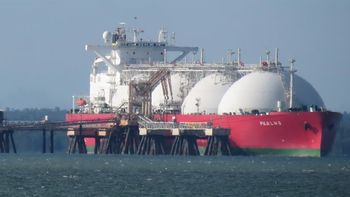 La batalla por el GNL: Trafigura vs. Naturgy