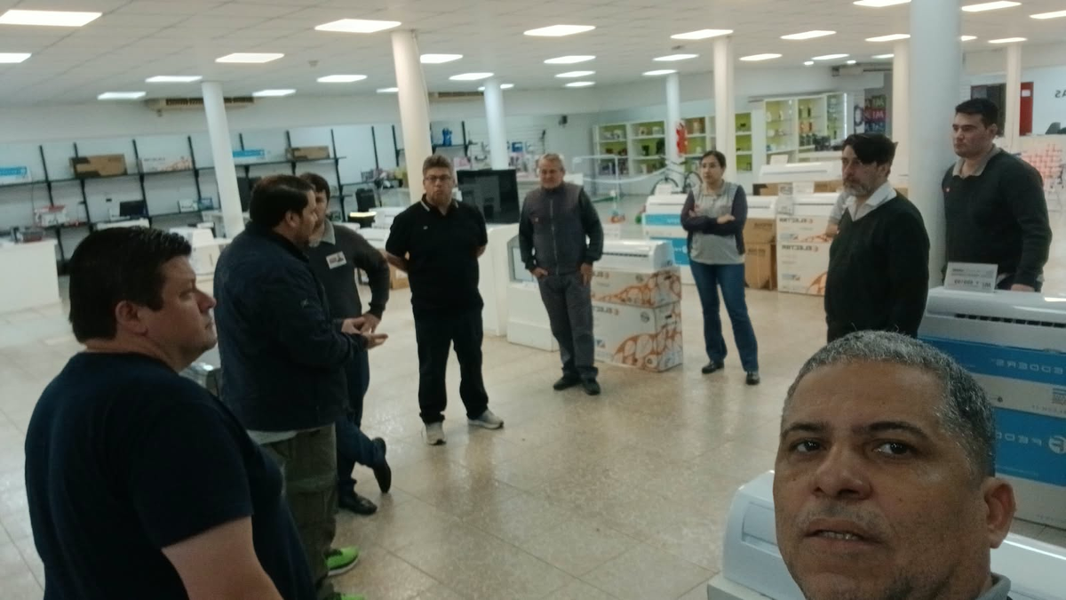 El 25 de agosto cerraron la sucursal de Eldorado y los trabajadores no recibieron sus indemnizaciones. El 25 de agosto cerraron la sucursal de Eldorado y los trabajadores no recibieron sus indemnizaciones.