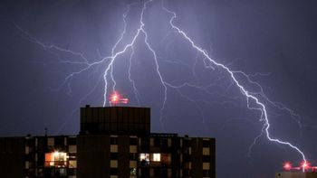 La monja y los piratas en Lima: Llega la tormenta de Santa Rosa al AMBA