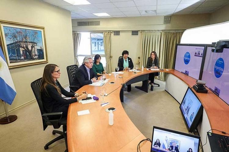 Alberto F. presentó, junto a Elizabeth Gómez Alcorta, titular del Ministerio de las Mujeres, Géneros y Diversidad, el Plan  Nacional contra las Violencias por motivos de Género 2020-2022 (Foto: Télam).