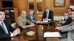 altText(Randazzo promete un plan para el transporte metropolitano)}