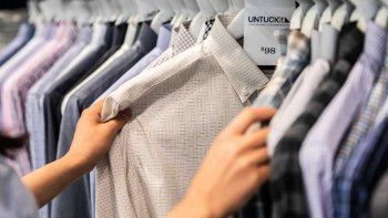 La venta de indumentaria cayó 7% interanual en el segundo bimestre del año. /Foto:BLOOMBERG FINANCE LP/Forbes La venta de indumentaria cayó 7% interanual en el segundo bimestre del año. /Foto:BLOOMBERG FINANCE LP/Forbes