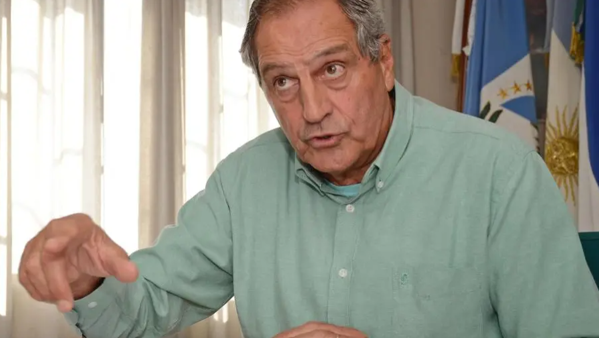 Elías Sapag, quien integra desde hace 23 años el comité ejecutivo de la Autoridad Interjurisdiccional de Cuencas (AIC) por Neuquén, encabeza la presión por la concesión.