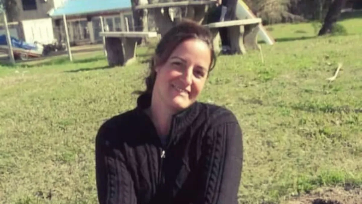 Claudia Decurgez era mamá de tres hijos, de 24, 15 y 10 años. Claudia Decurgez era mamá de tres hijos, de 24, 15 y 10 años.