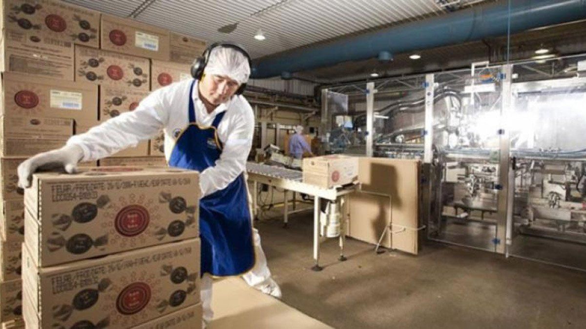 La caída del consumo también afectó a Arcor. La caída del consumo también afectó a Arcor.