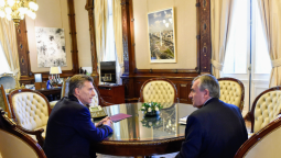altText(Morales pisa el acelerador: Sólo 