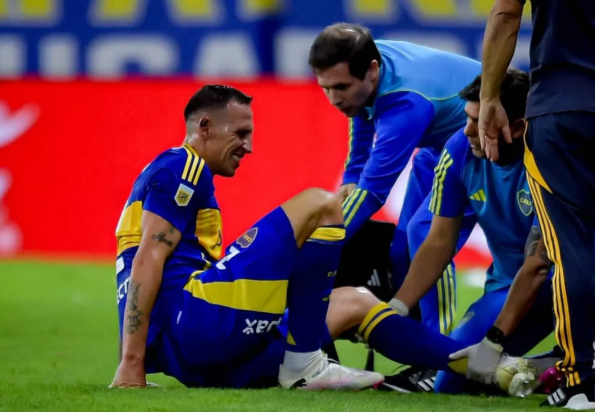 Cristian Lema no juega desde el 27/10/24, cuando salió lesionado en el empate 1-1 entre Boca y Deportivo Riestra. Cristian Lema no juega desde el 27/10/24, cuando salió lesionado en el empate 1-1 entre Boca y Deportivo Riestra.