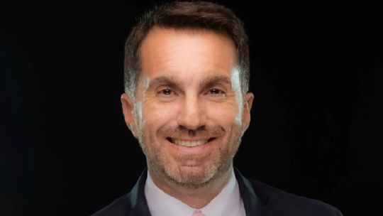 De TN a Infobae: El periodista Gonzalo Aziz contó por qué cambió la tevé por el streaming. De TN a Infobae: El periodista Gonzalo Aziz contó por qué cambió la tevé por el streaming.