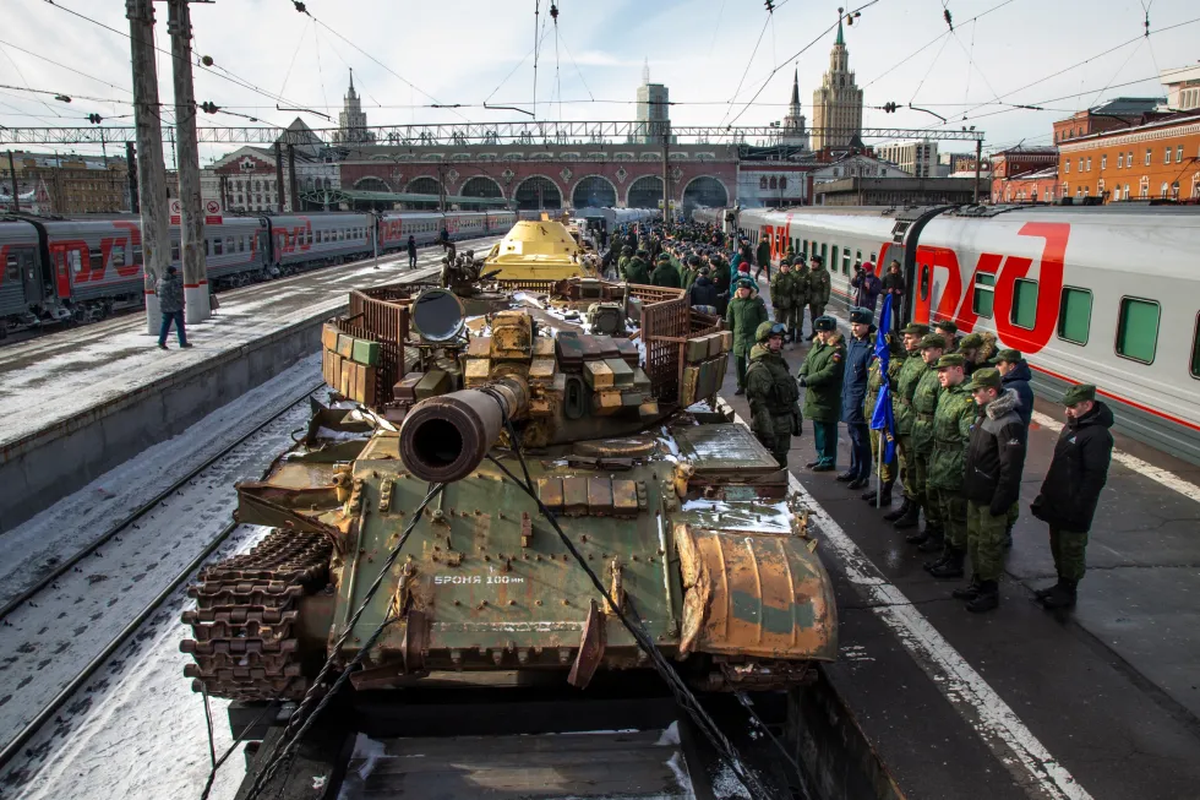 23/02/2019: Por la ruta Moscú-Vladivostok-Moscú, el Kremlin trae desde Siria un tanque T-55 y otros trofeos militares para las celebraciones del Día de la Victoria. 23/02/2019: Por la ruta Moscú-Vladivostok-Moscú, el Kremlin trae desde Siria un tanque T-55 y otros trofeos militares para las celebraciones del Día de la Victoria.