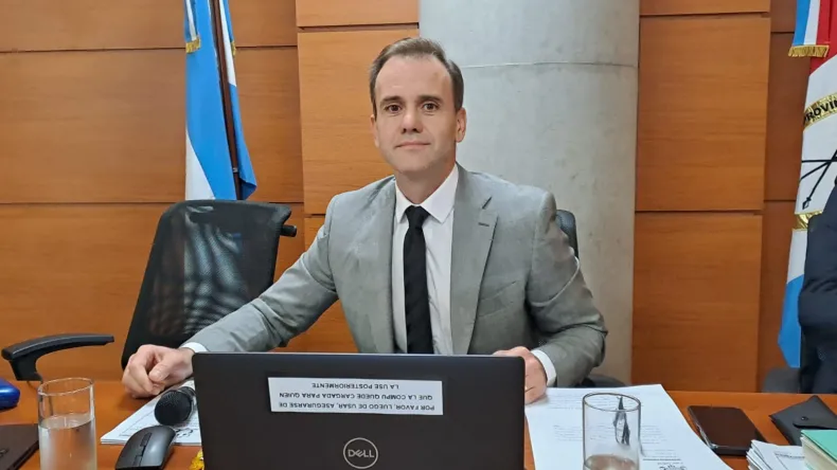 El juez, Fabián Lorenzini, dispuso la intervención judicial del directorio, apartando a la actual conducción. El juez, Fabián Lorenzini, dispuso la intervención judicial del directorio, apartando a la actual conducción.
