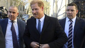El Príncipe Harry camino a la Corte. El Príncipe Harry camino a la Corte.