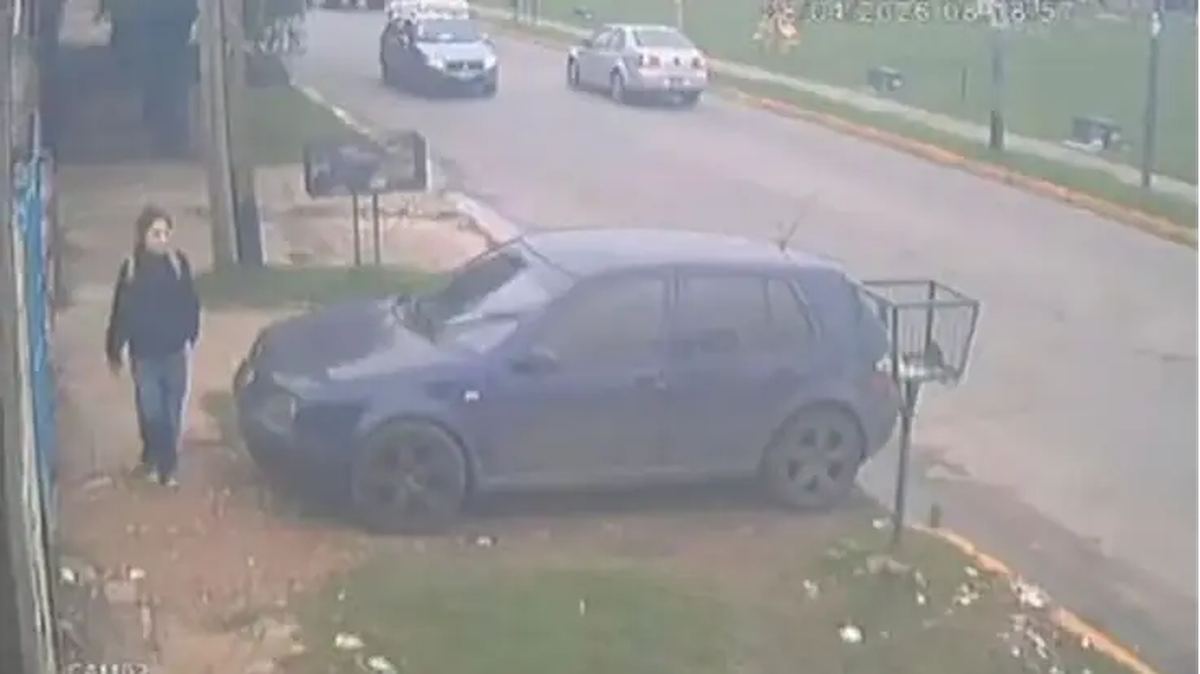 A las 9.15, Maitena abordó el tren. Descendió en la estación de General Las Heras cerca de las 10.00. Llevaba consigo una tarjeta SUBE registrada a su nombre y aproximadamente $40.000 en efectivo. No llevó su celular habitual. A las 9.15, Maitena abordó el tren. Descendió en la estación de General Las Heras cerca de las 10.00. Llevaba consigo una tarjeta SUBE registrada a su nombre y aproximadamente $40.000 en efectivo. No llevó su celular habitual.