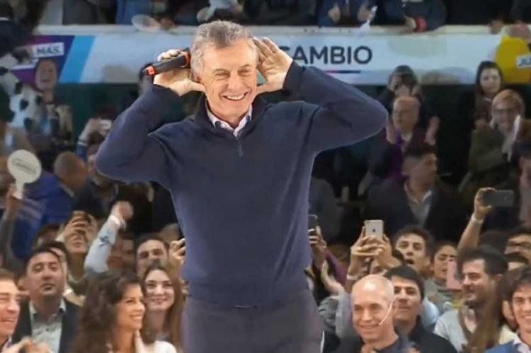 macri topo gigio.jpg