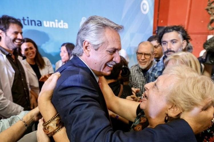 Alberto Fernández dijo que una de las prioridades de su Gobierno son los jubilados.