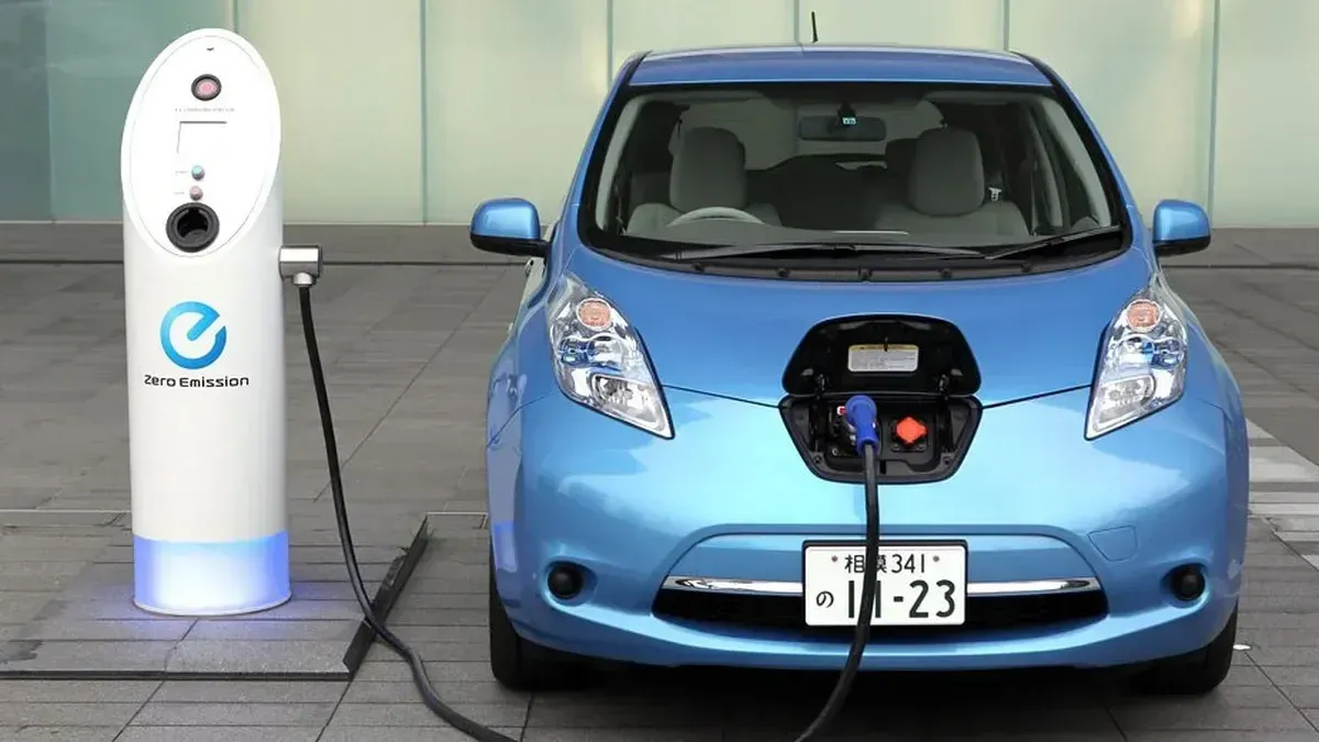 El uso de vehículos híbridos y eléctricos cada vez es más común en la Provincia.