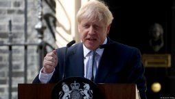 altText(Boris Johnson apoyado para regresar tras dimisión de Liz Truss: Los conservadores de 