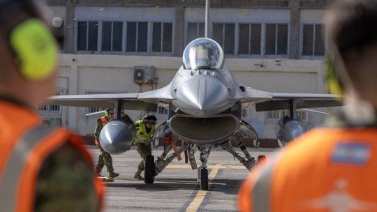 Llegan los aviones F-16 a Córdoba. Llegan los aviones F-16 a Córdoba.