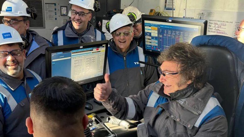 Juicio por YPF: Javier Milei festeja la