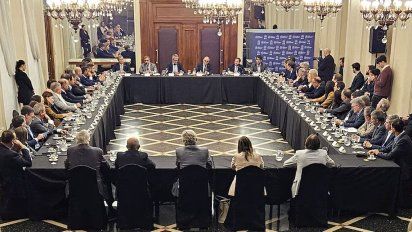 Ante el sector del agro, el Gobierno ratificó expectativa de un dólar a $1.000